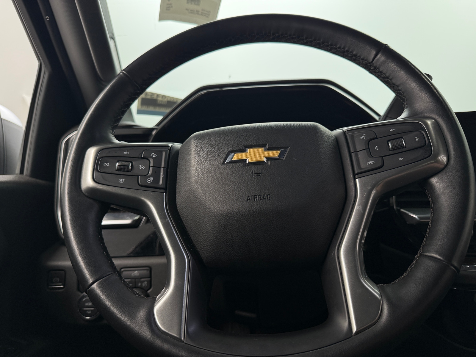 Thumbnail: 2023 Chevrolet Silverado 1500 - 5