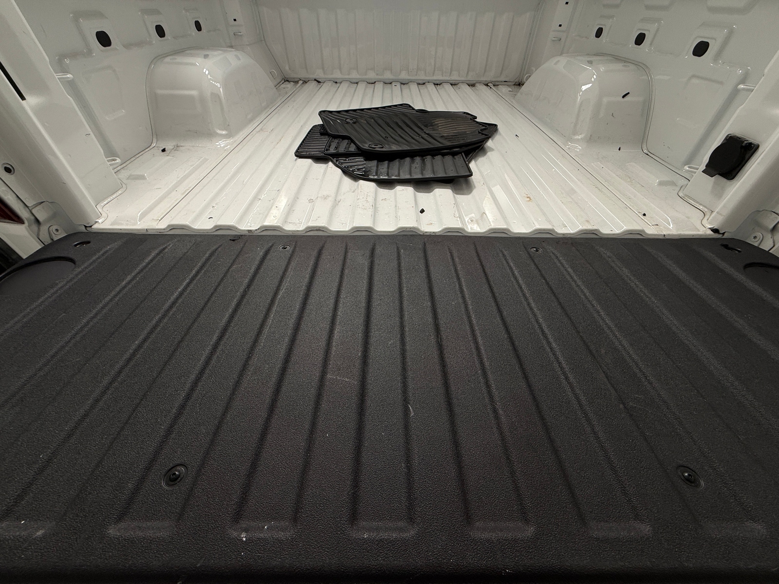 Thumbnail: 2023 Chevrolet Silverado 1500 - 7