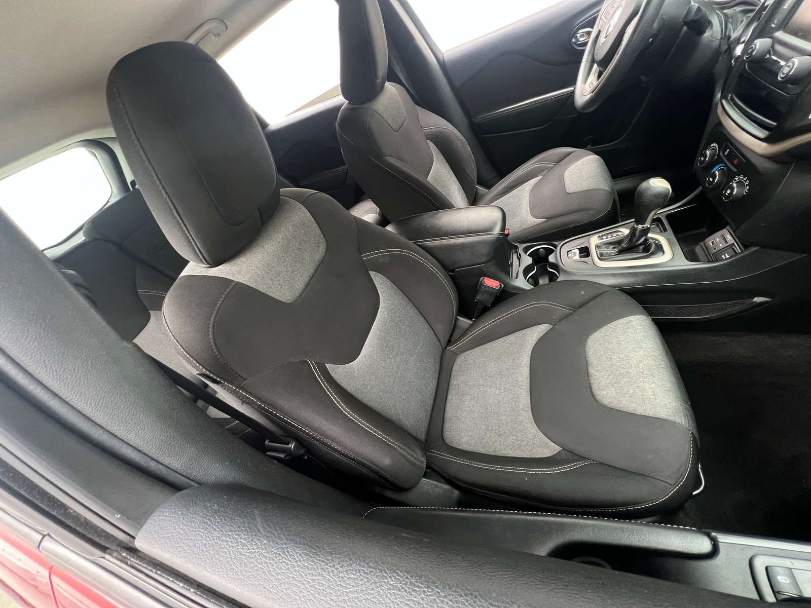 Thumbnail: 2015 Jeep Cherokee - 2