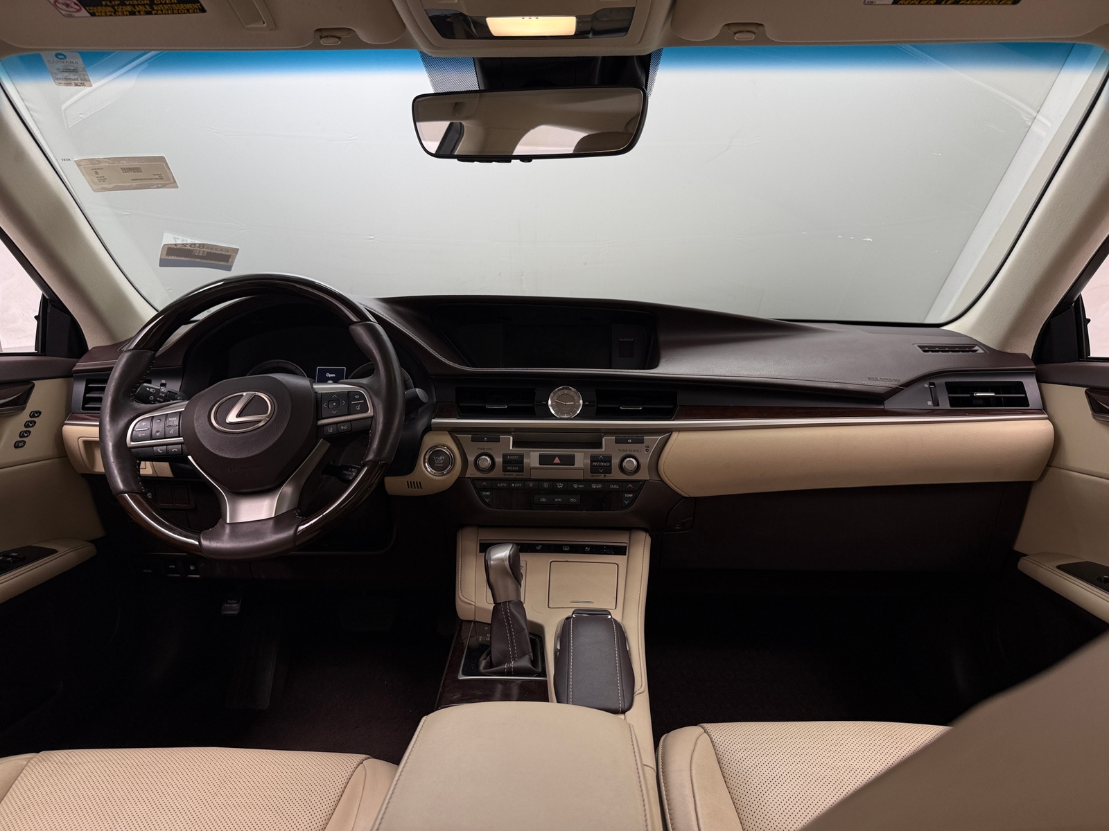 Thumbnail: 2016 Lexus ES - 2