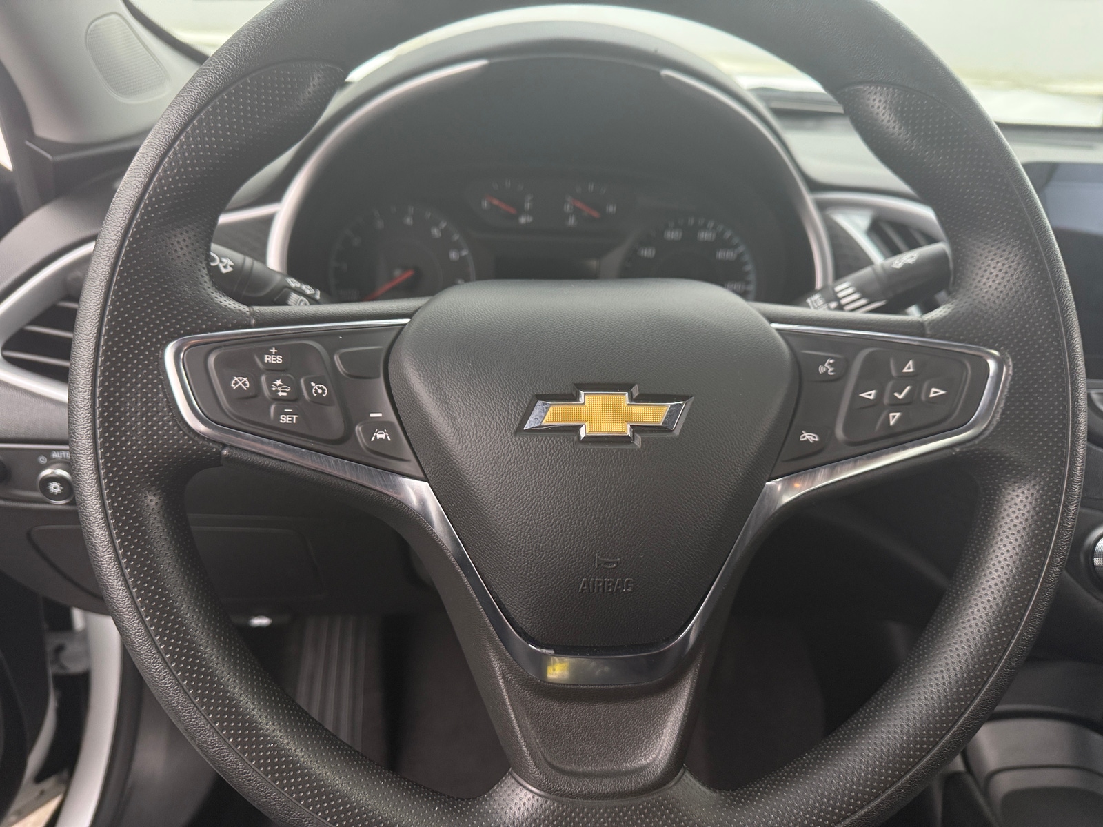 Thumbnail: 2023 Chevrolet Malibu - 5