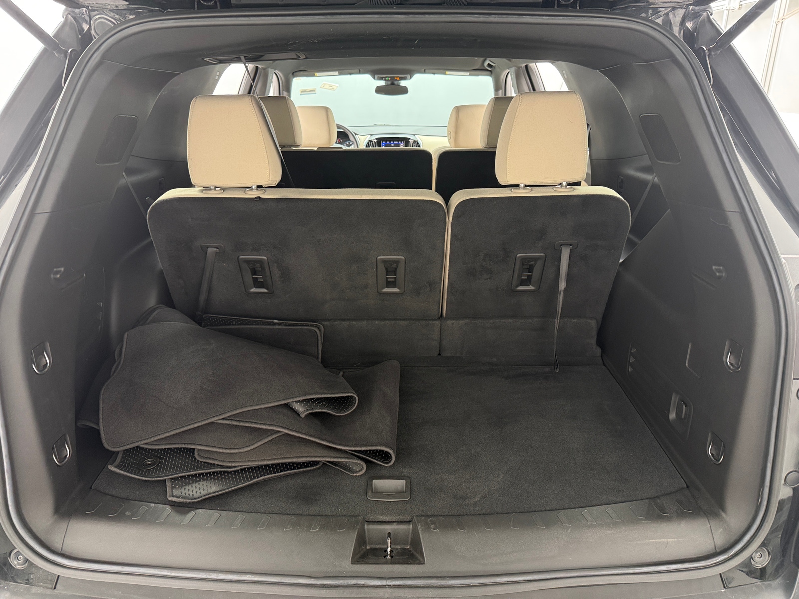 Thumbnail: 2023 Chevrolet Traverse - 7