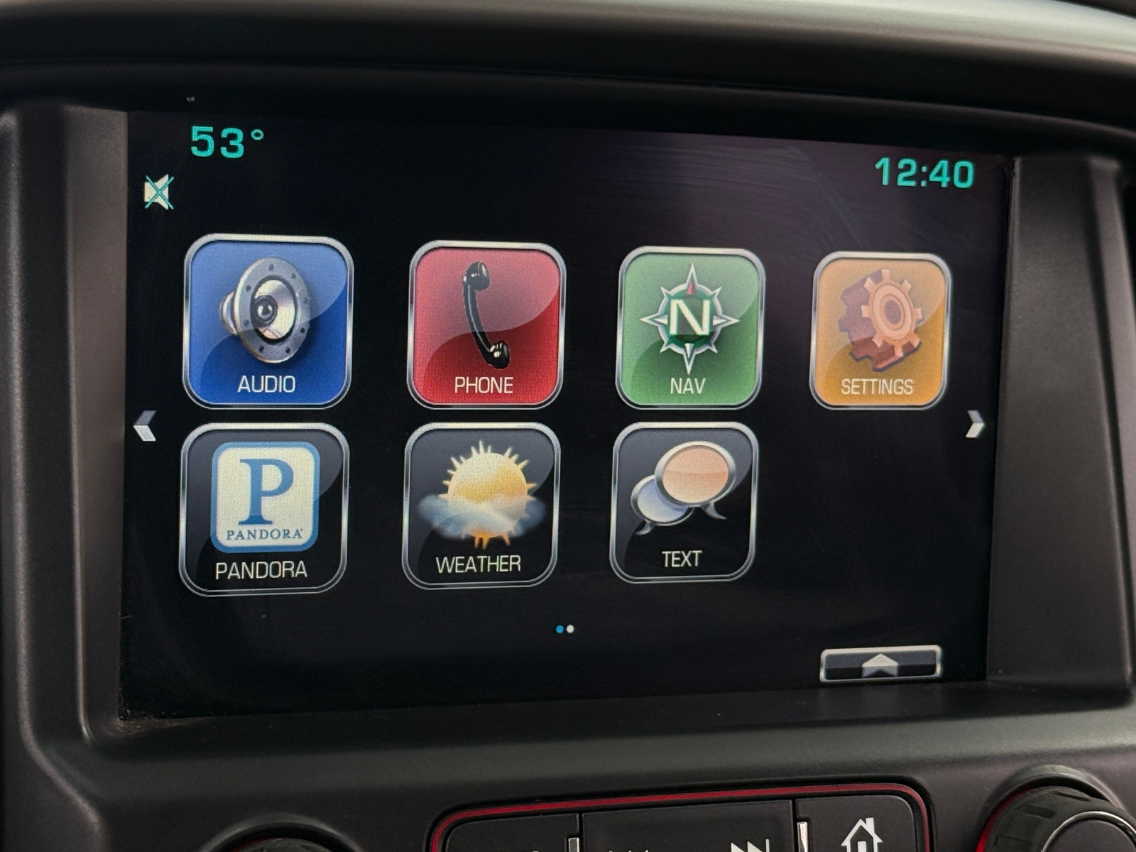 Thumbnail: 2015 Chevrolet Colorado - 3