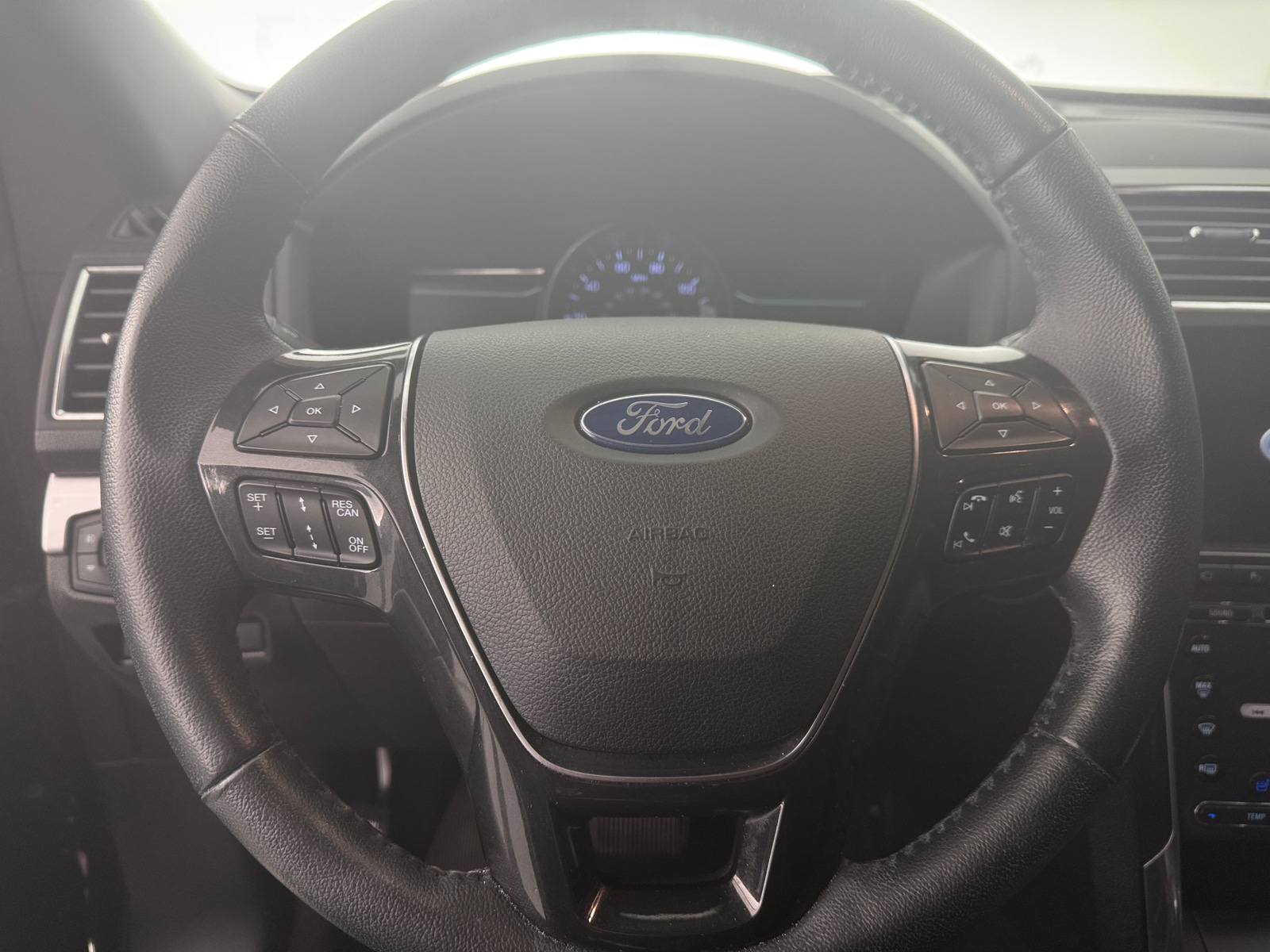 Thumbnail: 2018 Ford Explorer - 4