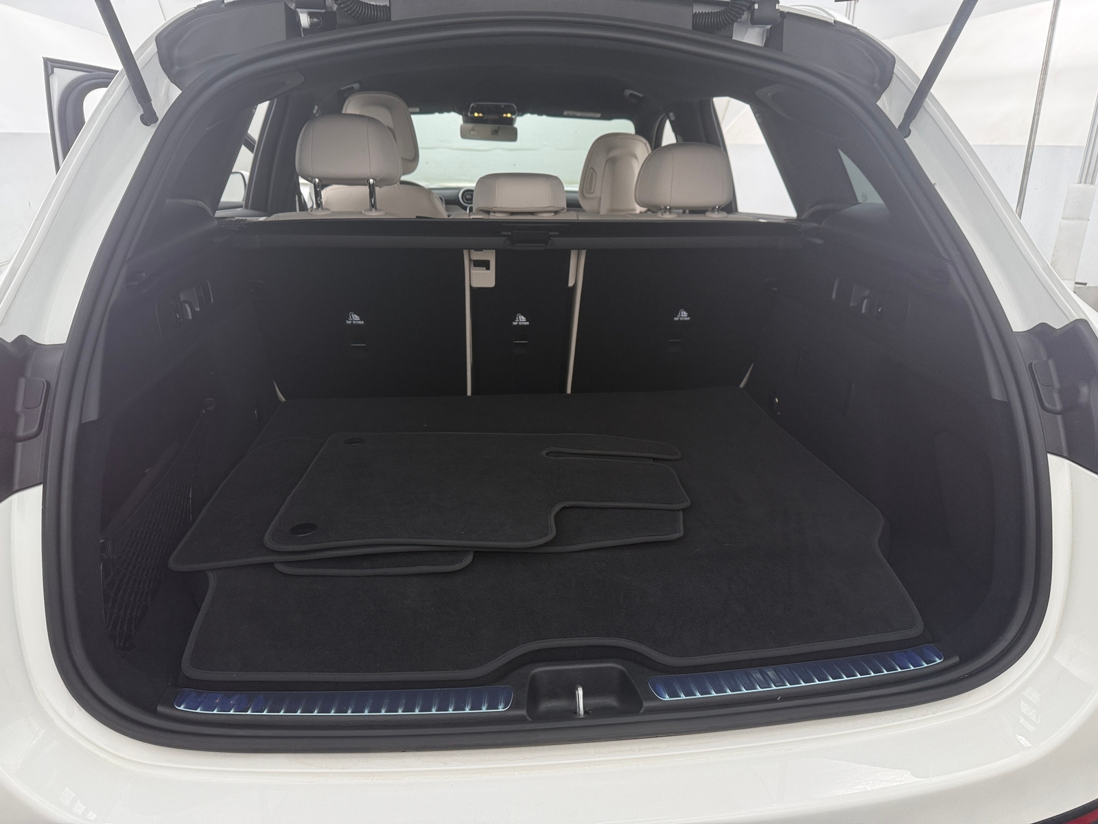 Thumbnail: 2025 Mercedes-Benz GLC - 6