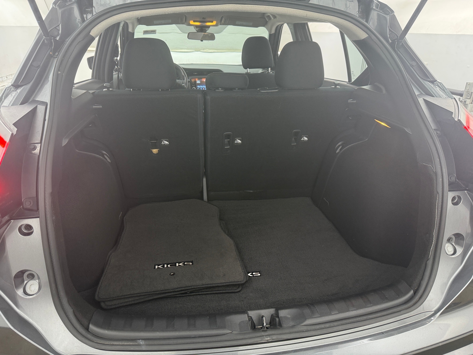 Thumbnail: 2024 Nissan Kicks - 7