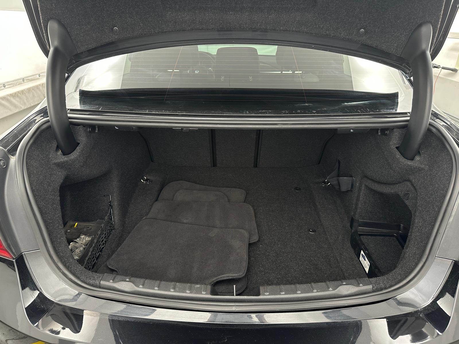 Thumbnail: 2016 BMW 3 Series - 6