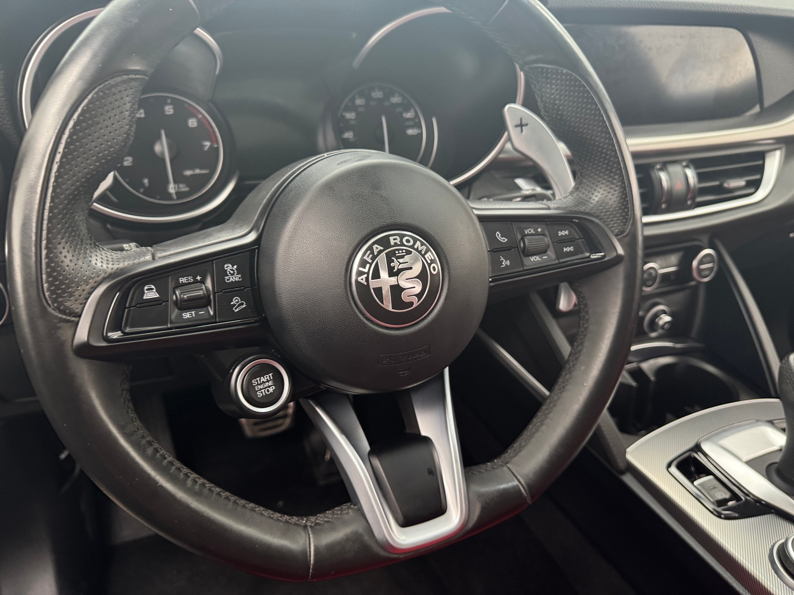 Thumbnail: 2022 Alfa Romeo Stelvio - 4