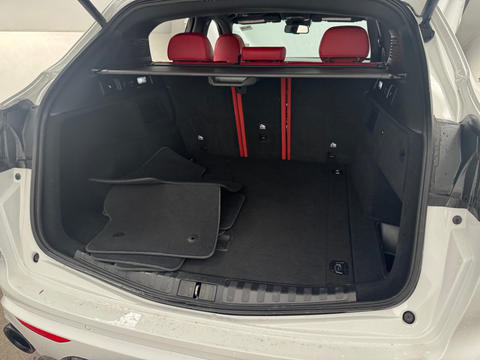 Thumbnail: 2022 Alfa Romeo Stelvio - 6