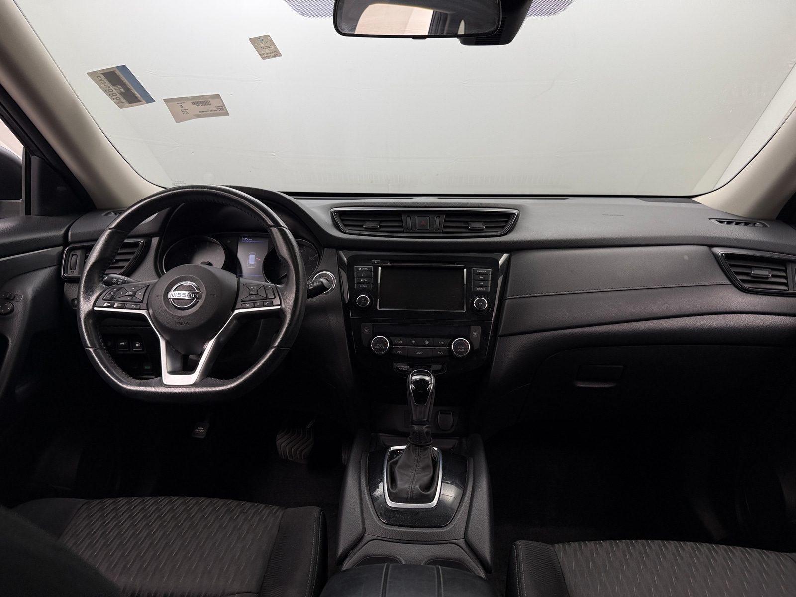 Thumbnail: 2019 Nissan Rogue - 3