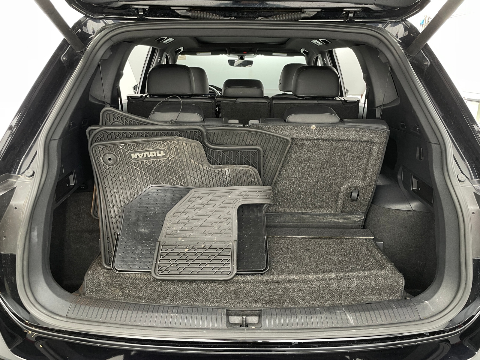 Thumbnail: 2019 Volkswagen Tiguan - 6