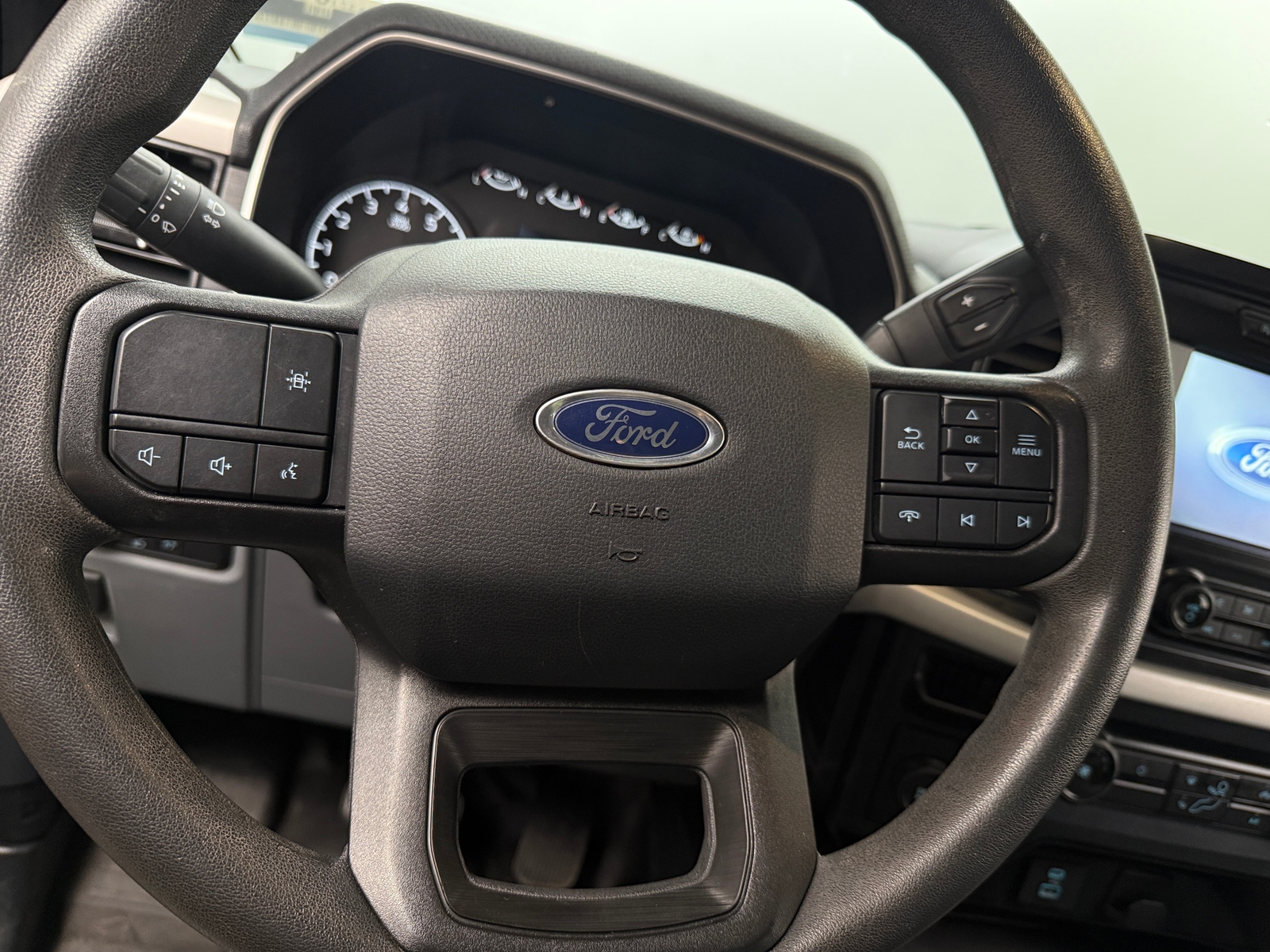 Thumbnail: 2022 Ford Econoline - 4