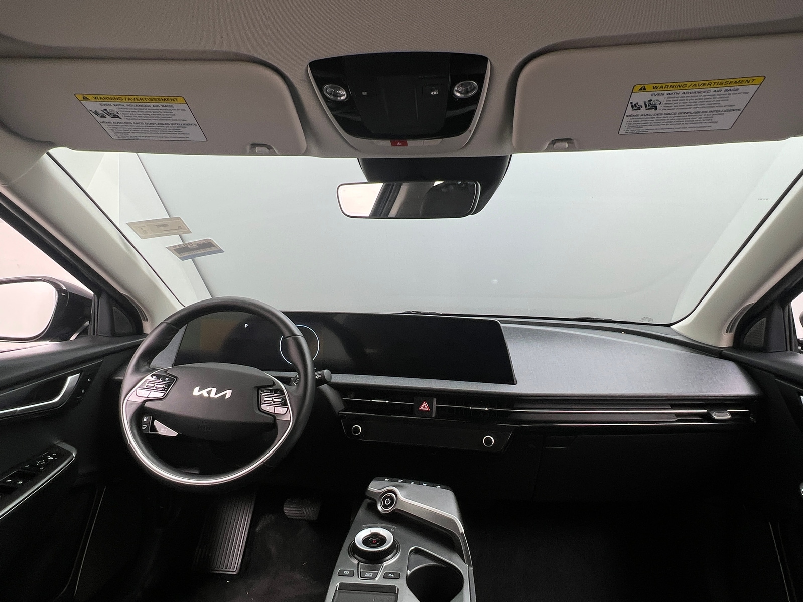 Thumbnail: 2023 Kia EV6 - 2