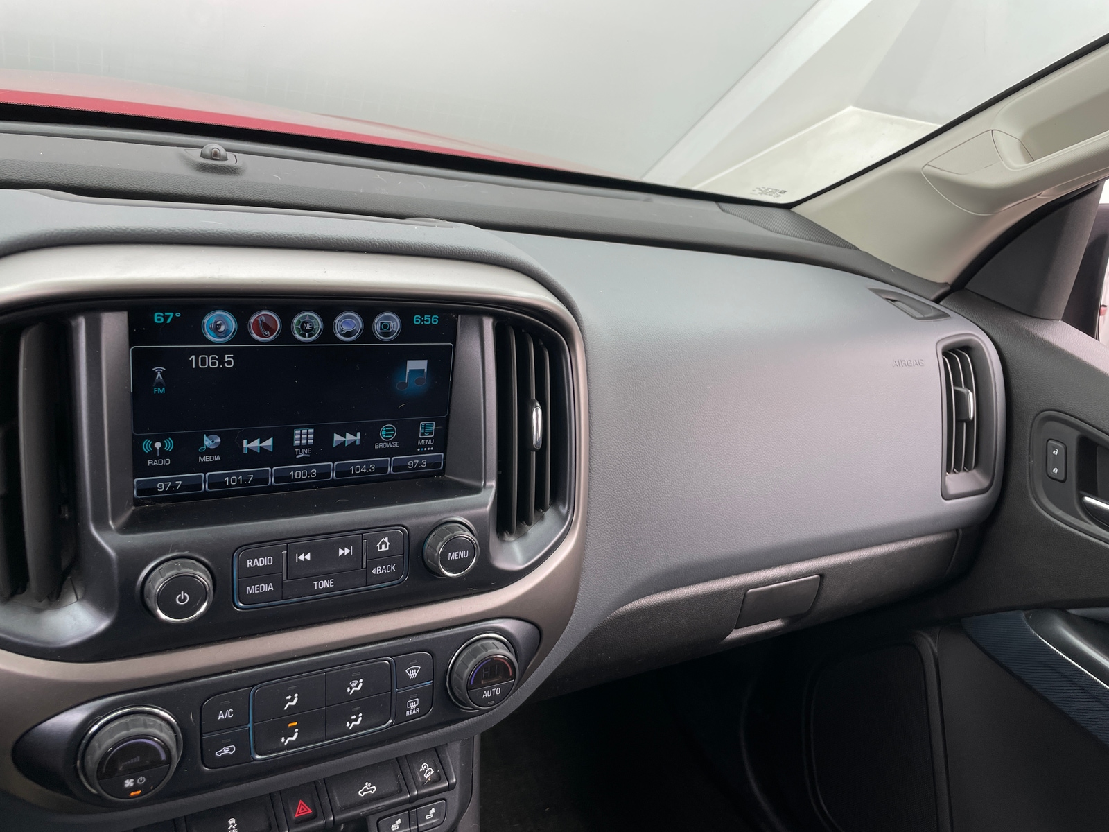 Thumbnail: 2018 Chevrolet Colorado - 3