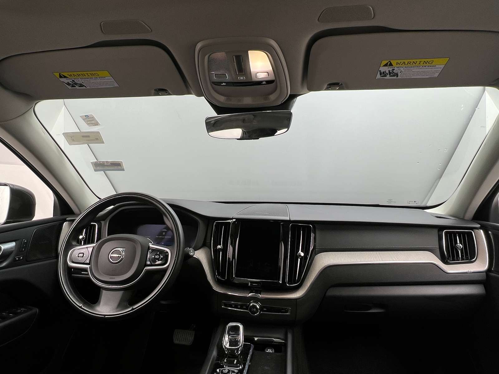 Thumbnail: 2022 Volvo XC60 - 2