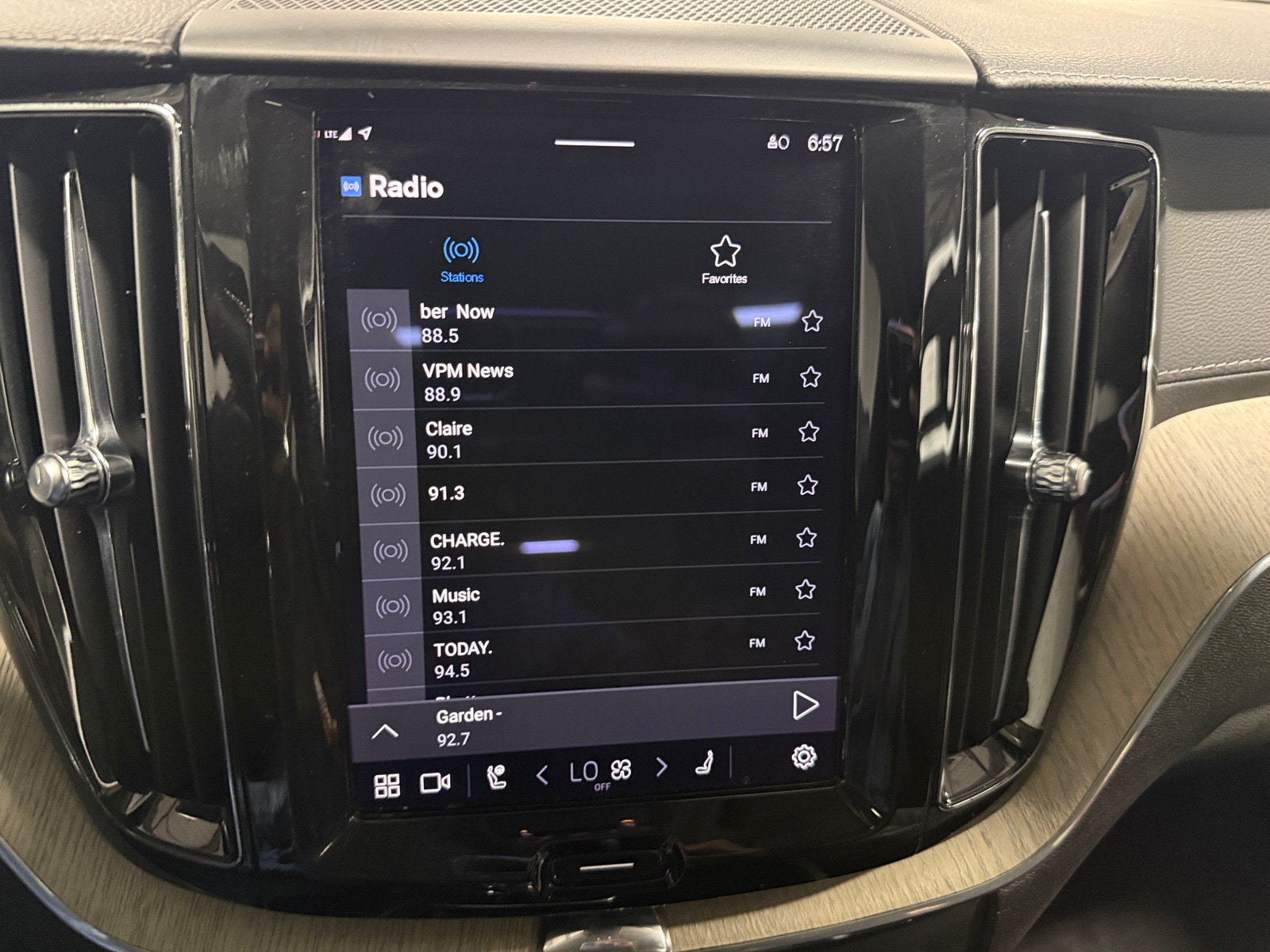 Thumbnail: 2022 Volvo XC60 - 3