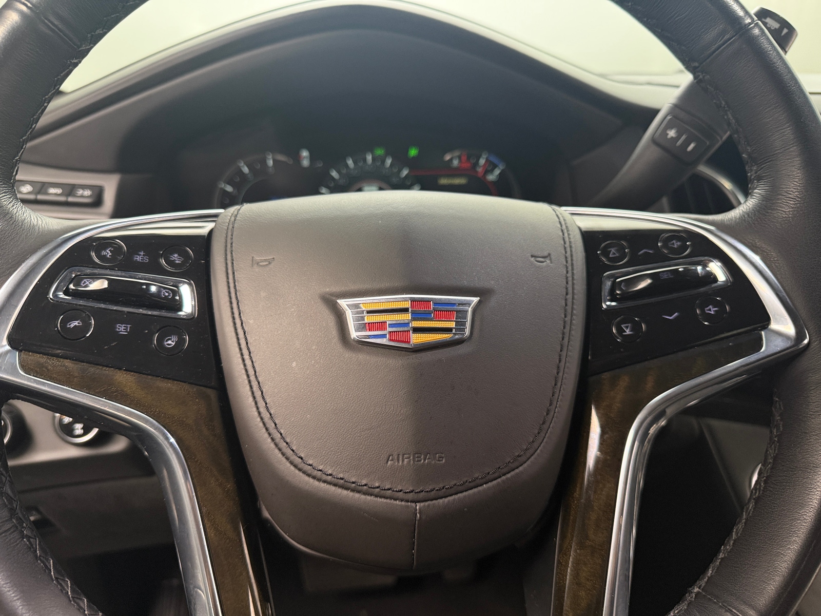 Thumbnail: 2019 Cadillac Escalade - 4
