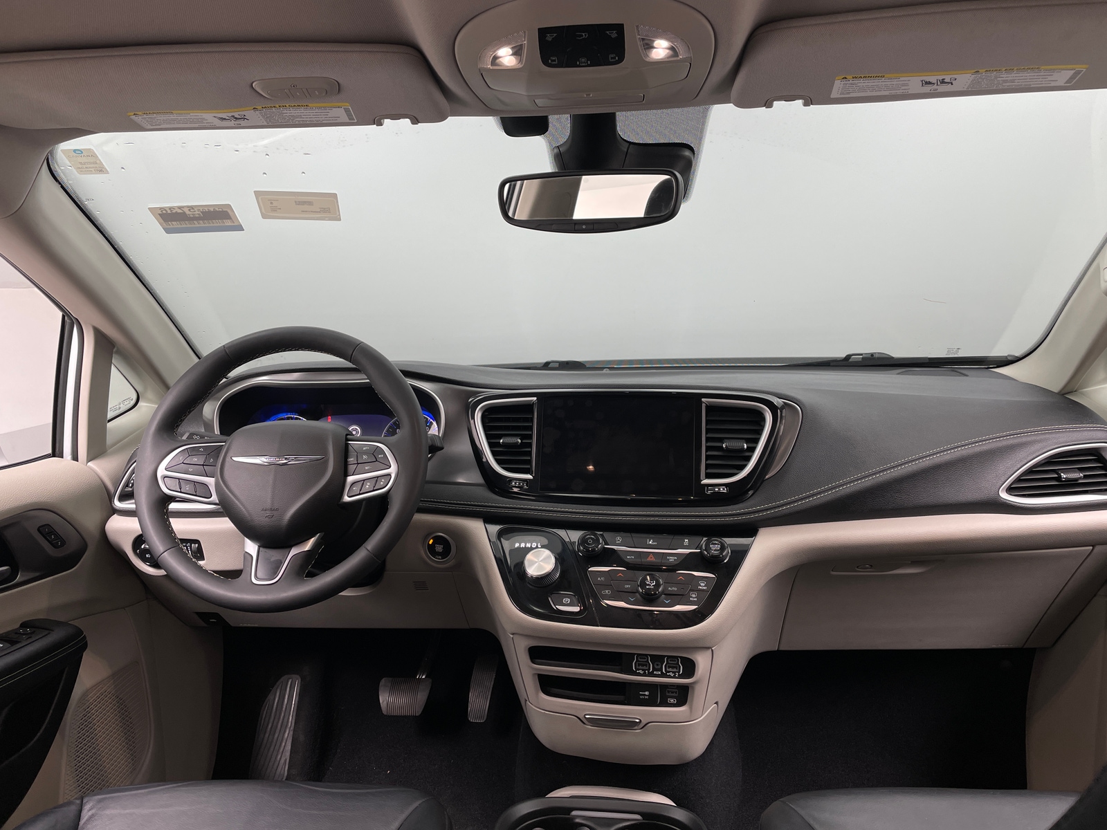 Thumbnail: 2022 Chrysler Pacifica - 2