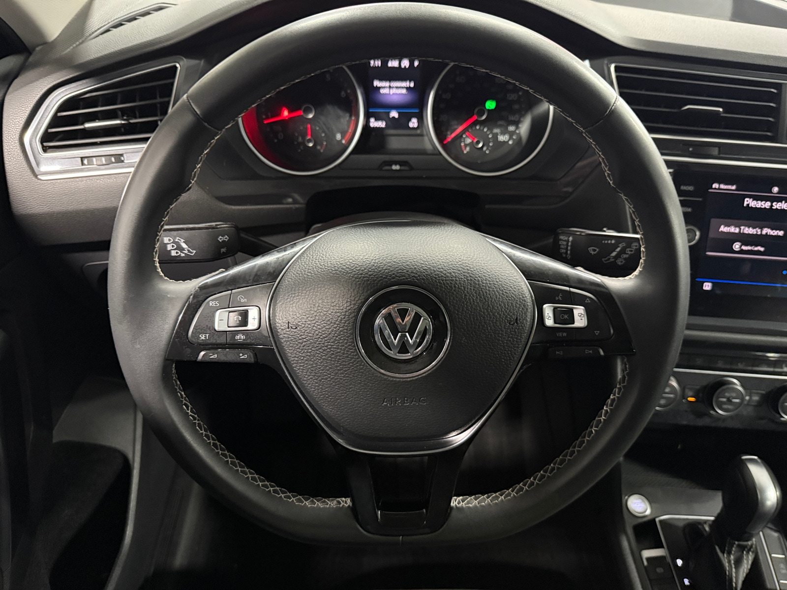 Thumbnail: 2021 Volkswagen Tiguan - 4