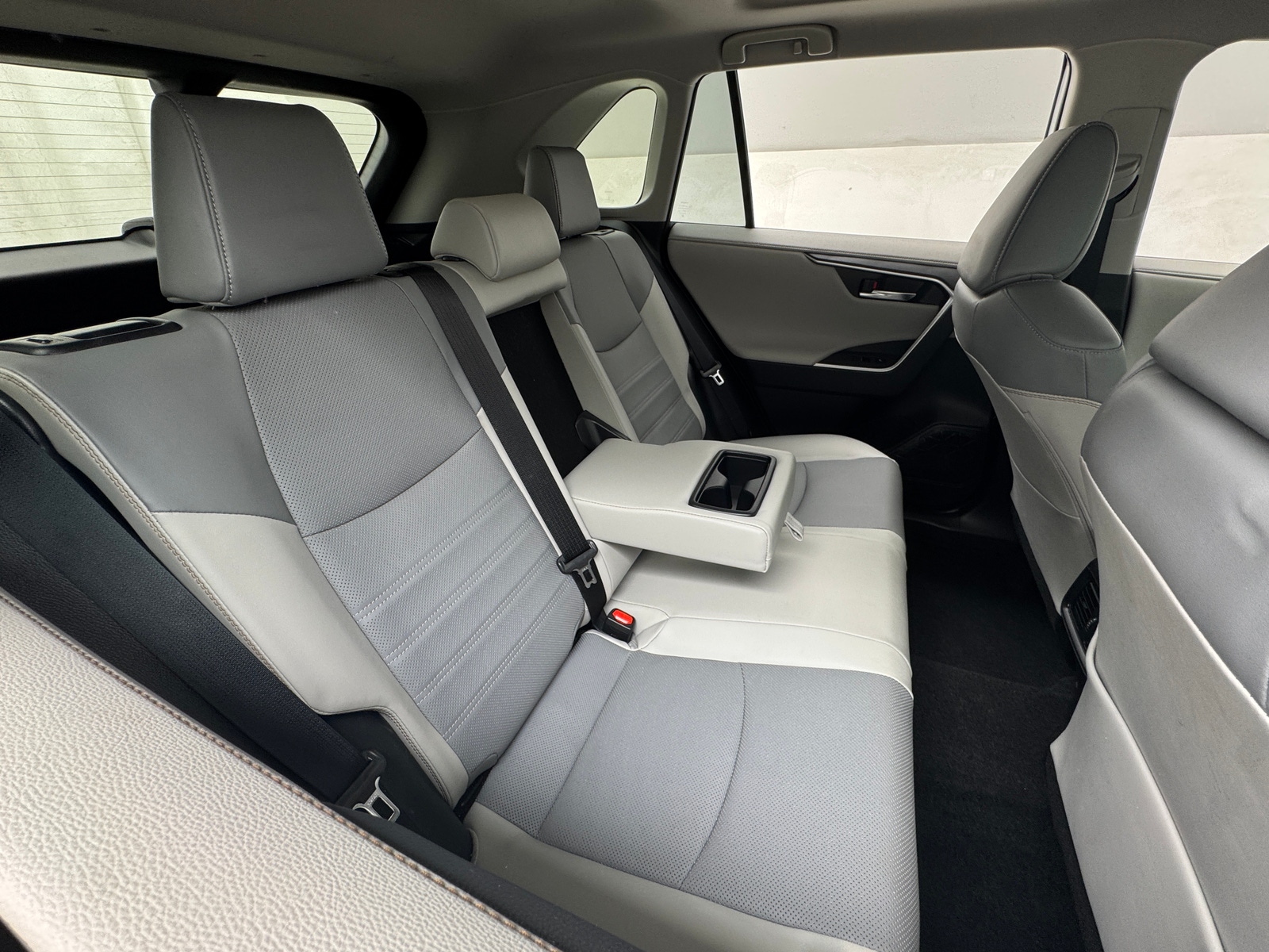 Thumbnail: 2025 Toyota RAV4 - 5