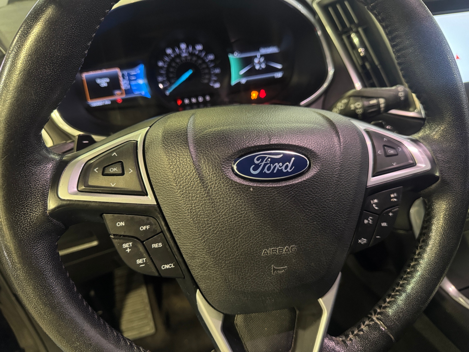 Thumbnail: 2016 Ford Edge - 4