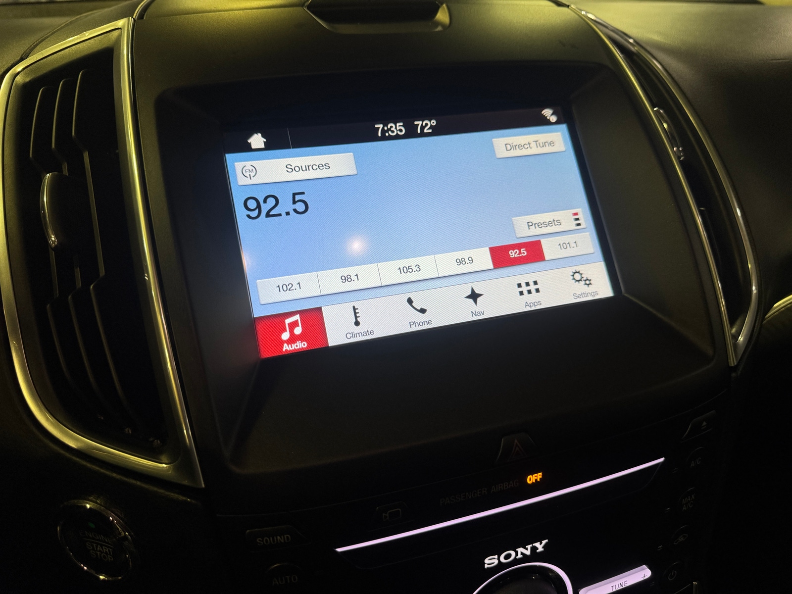 Thumbnail: 2016 Ford Edge - 3