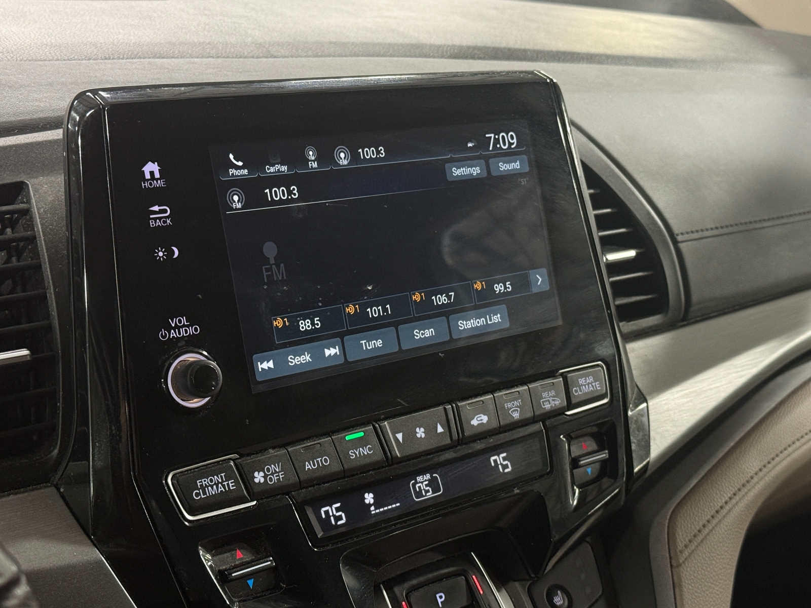 Thumbnail: 2019 Honda Odyssey - 3