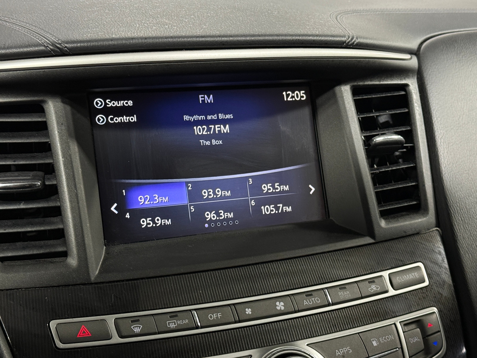 Thumbnail: 2017 INFINITI QX60 - 3