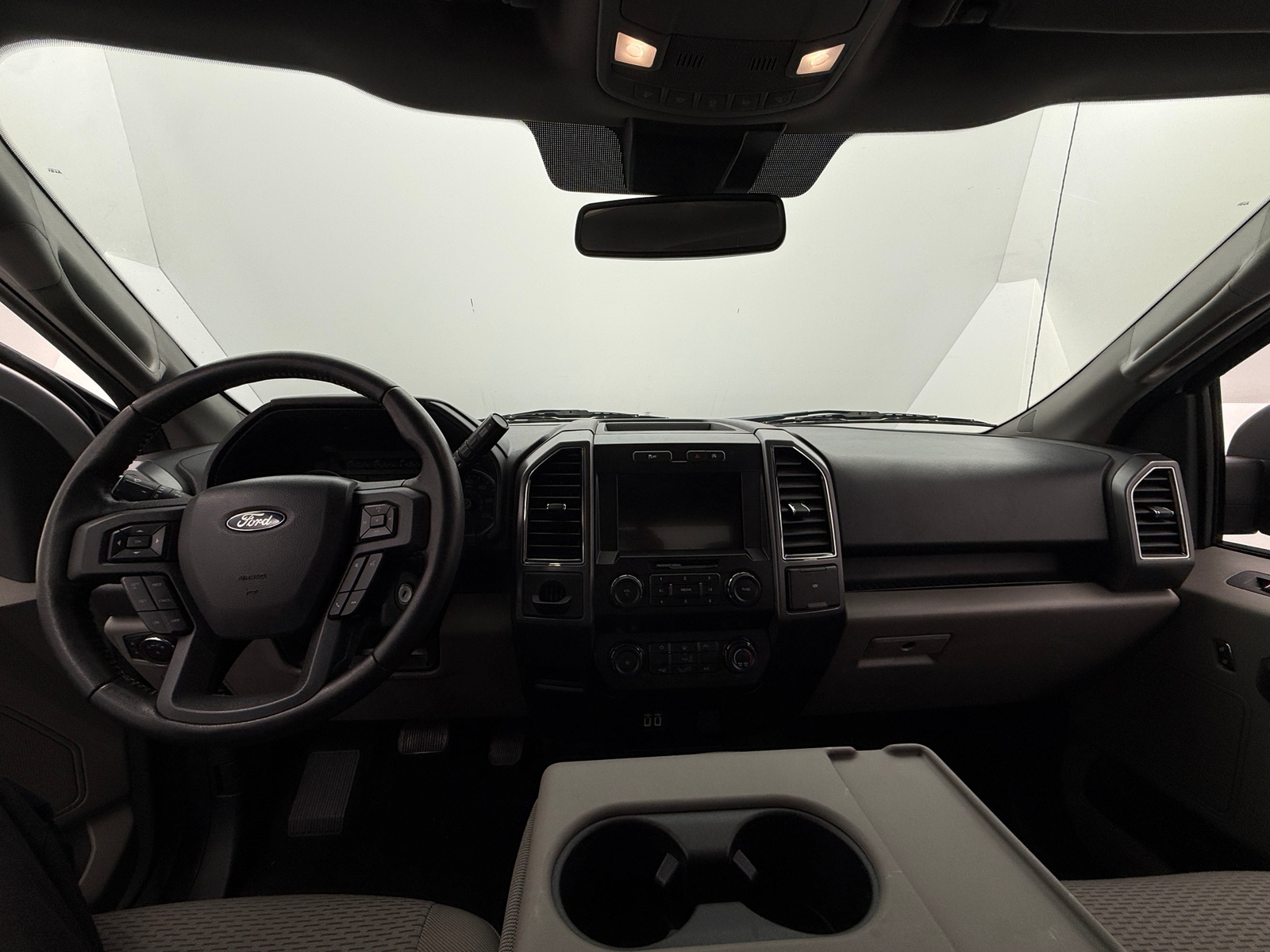 Thumbnail: 2019 Ford Econoline - 3