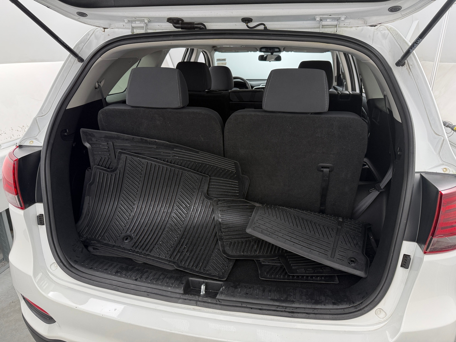 Thumbnail: 2019 Kia Sorento - 7