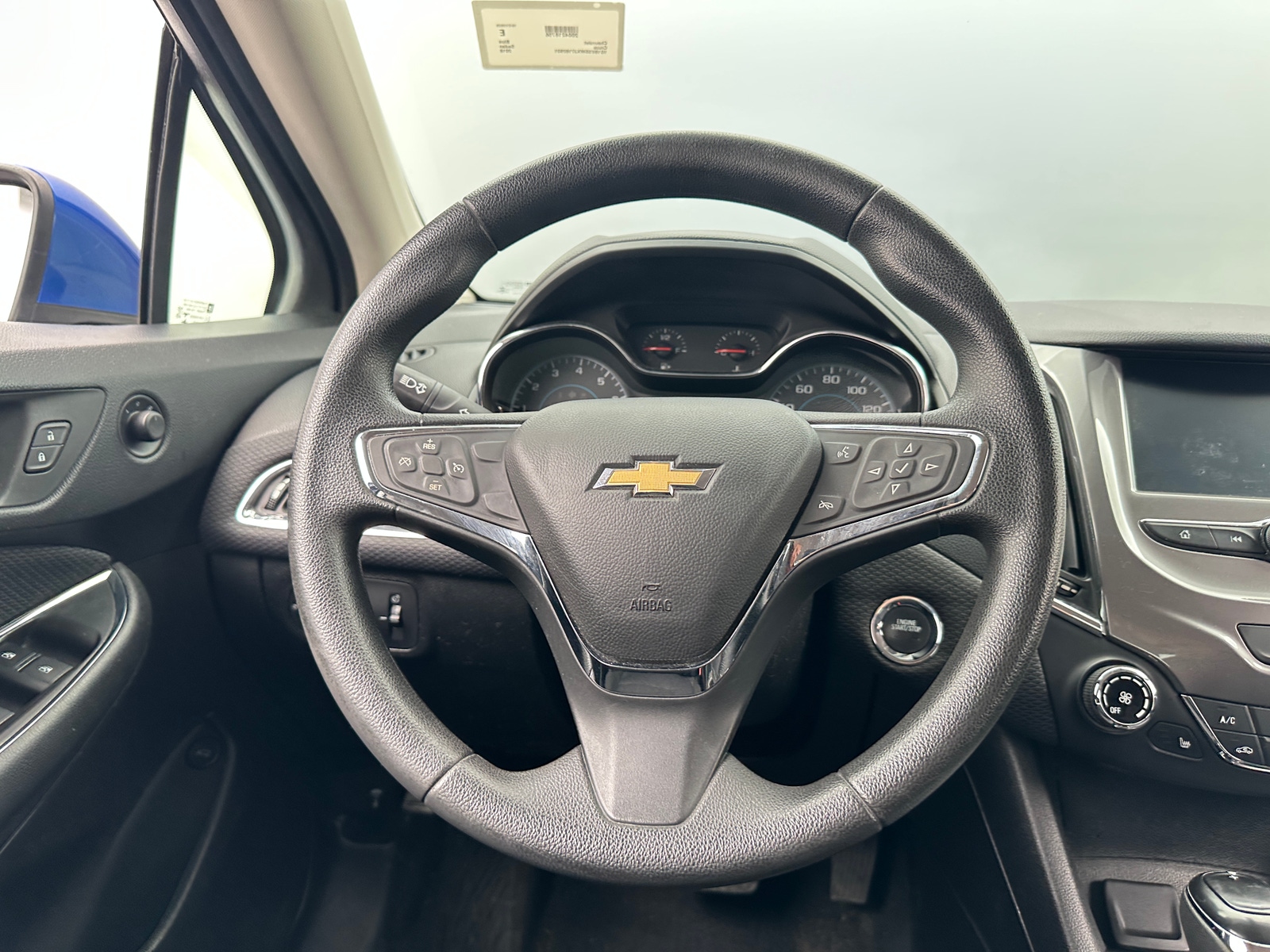 Thumbnail: 2018 Chevrolet Cruze - 5