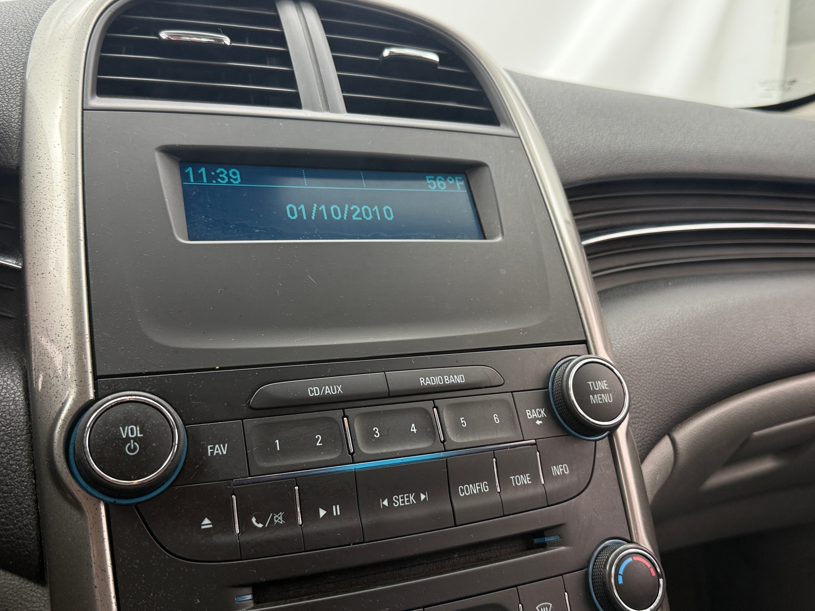 Thumbnail: 2014 Chevrolet Malibu - 4