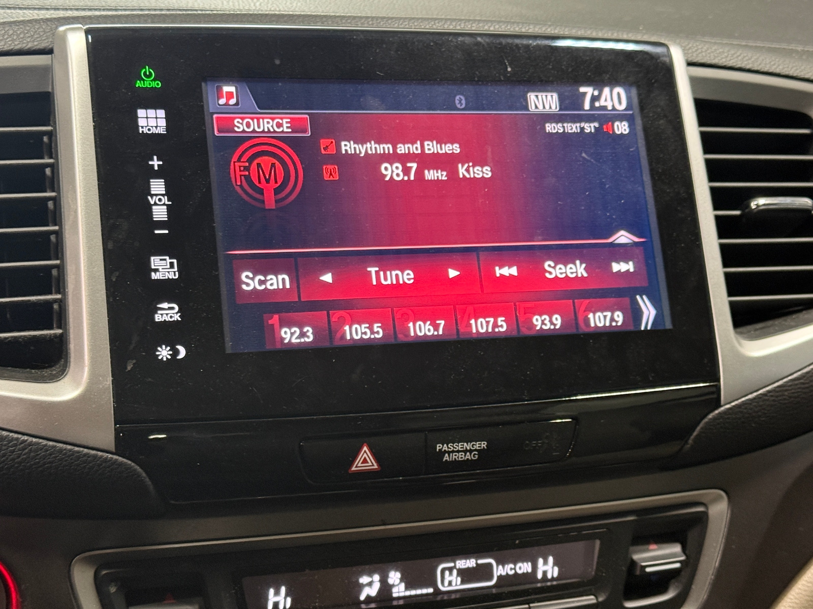 Thumbnail: 2016 Honda Pilot - 4