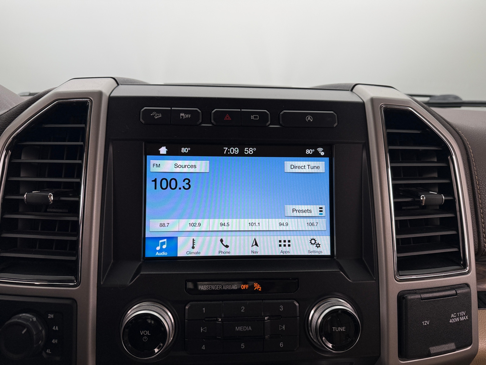 Thumbnail: 2018 Ford Econoline - 3