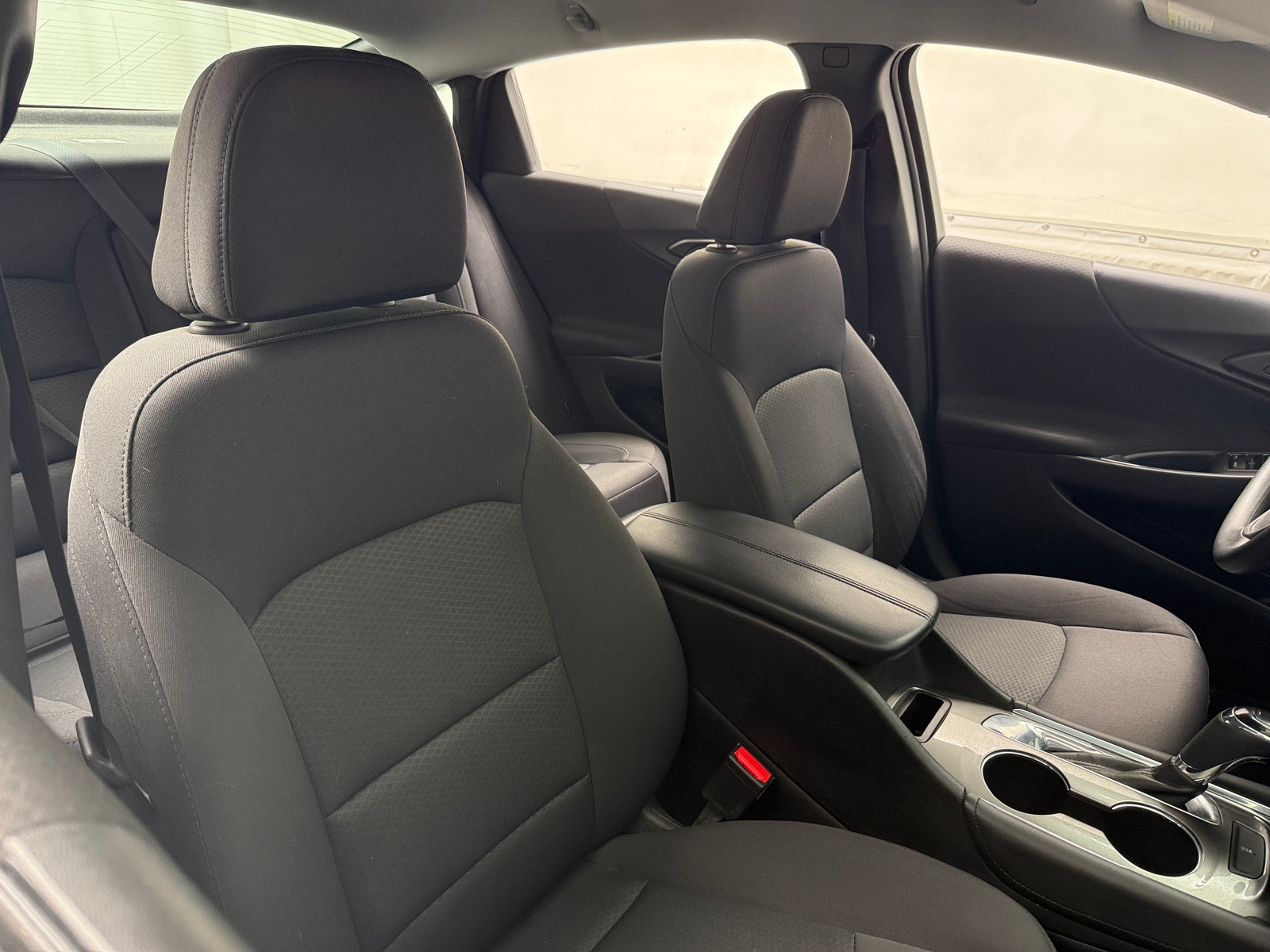 Thumbnail: 2017 Chevrolet Malibu - 2