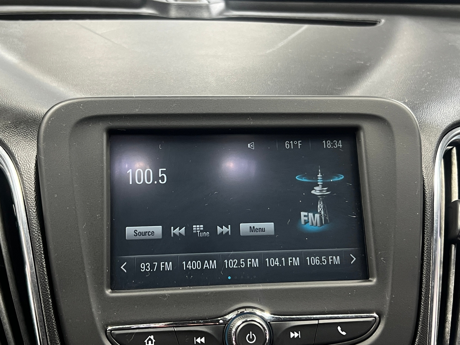 Thumbnail: 2017 Chevrolet Malibu - 4