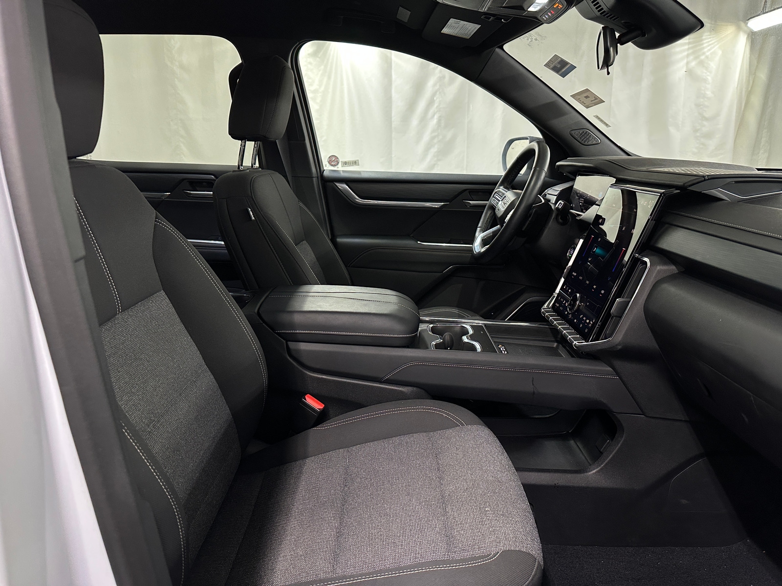 Thumbnail: 2025 GMC Acadia - 2