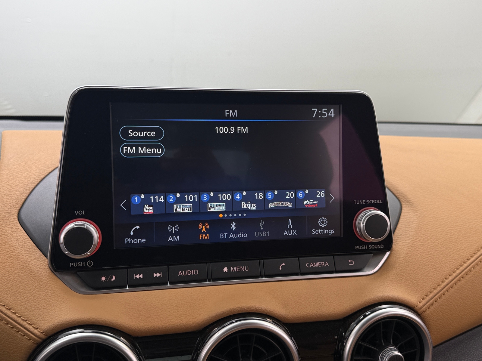 Thumbnail: 2022 Nissan Sentra - 4