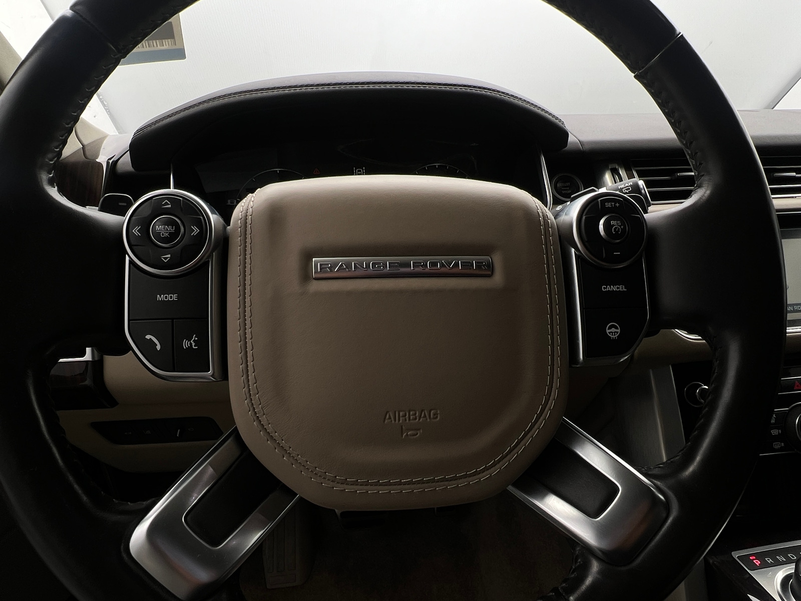 Thumbnail: 2016 Land Rover Range Rover - 4