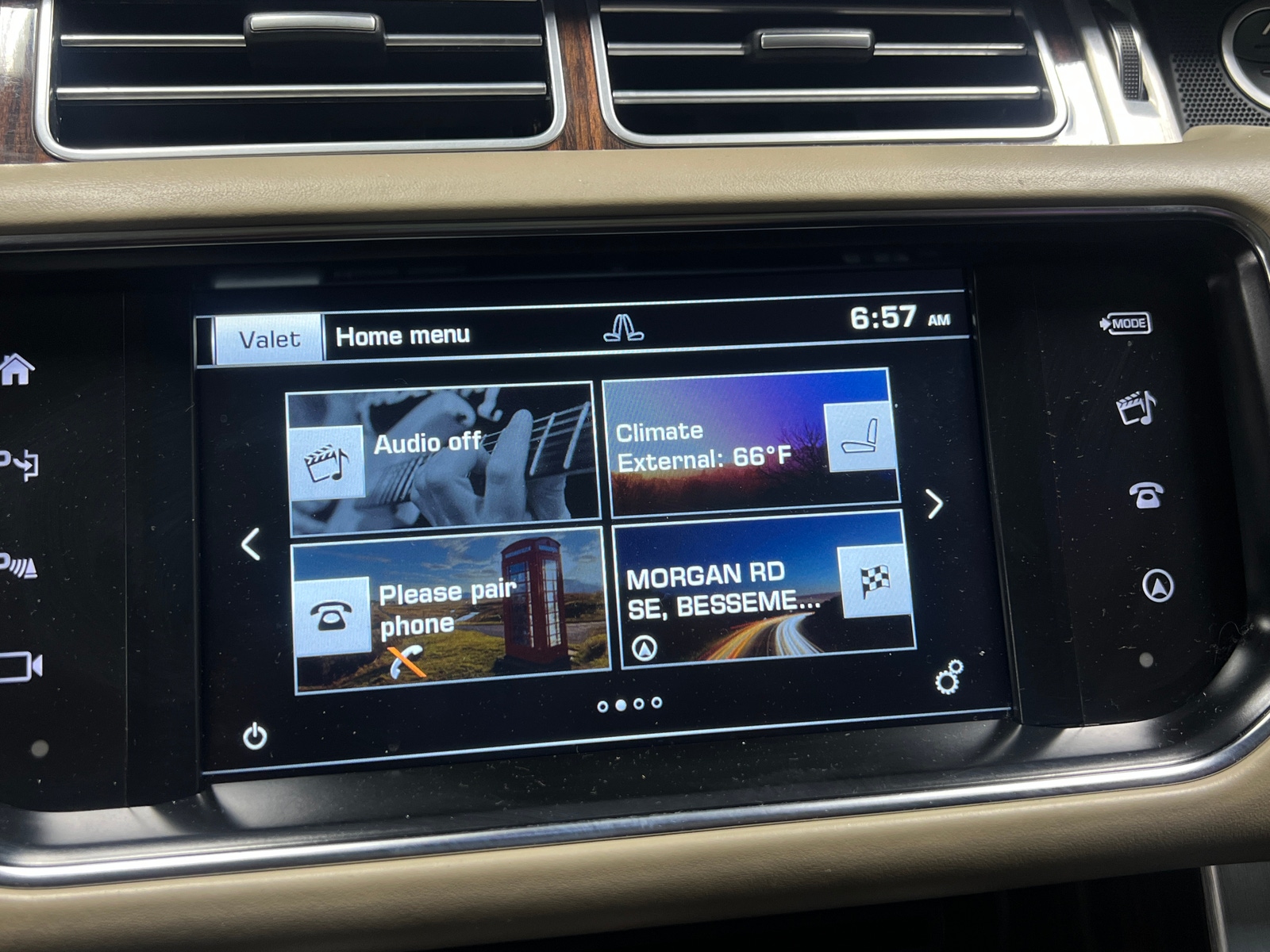 Thumbnail: 2016 Land Rover Range Rover - 3