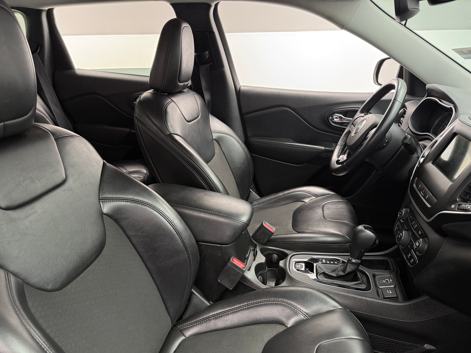 Thumbnail: 2021 Jeep Cherokee - 2