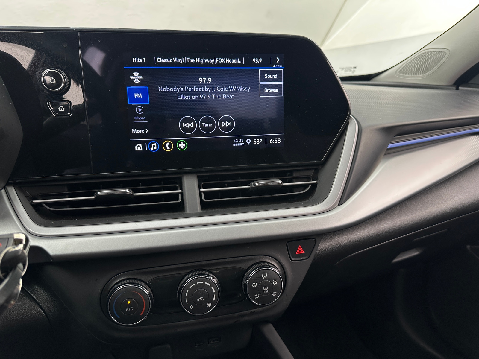 Thumbnail: 2024 Chevrolet Trax - 4