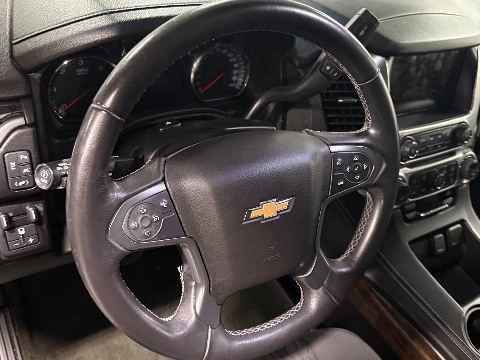 Thumbnail: 2017 Chevrolet Tahoe - 5