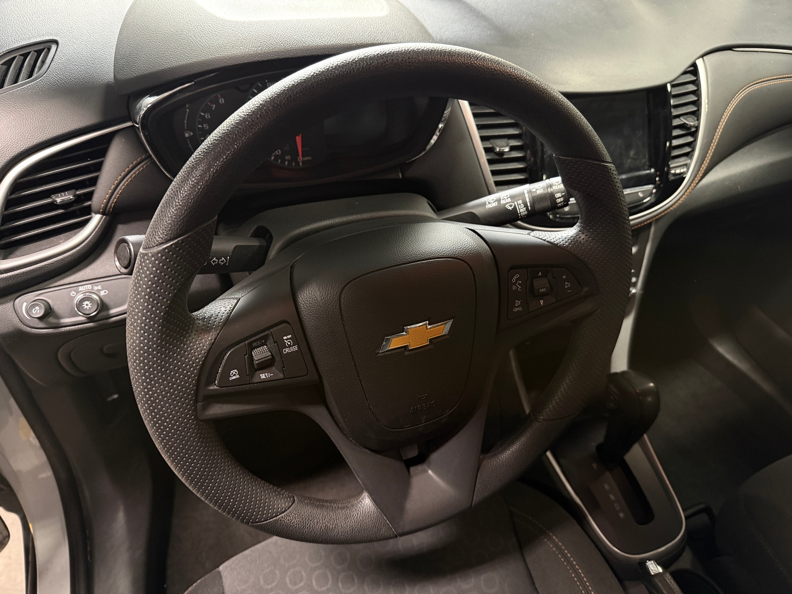 Thumbnail: 2022 Chevrolet Trax - 5