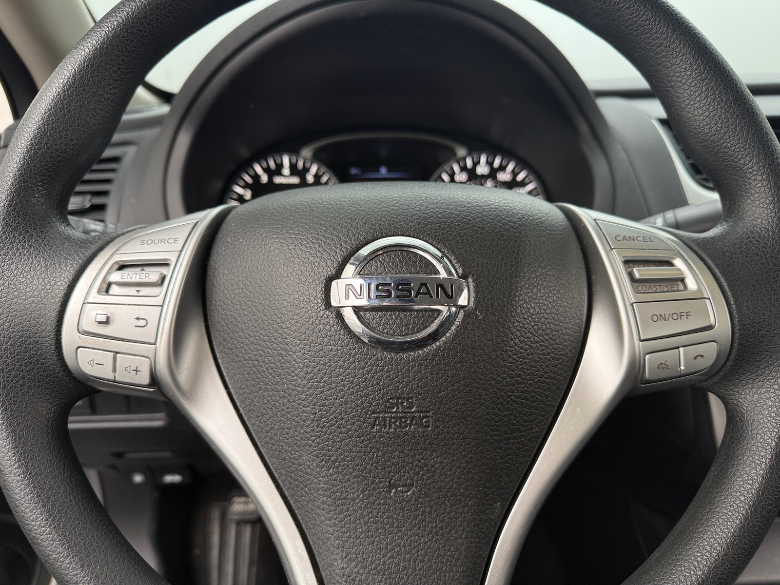 Thumbnail: 2017 Nissan Altima - 5