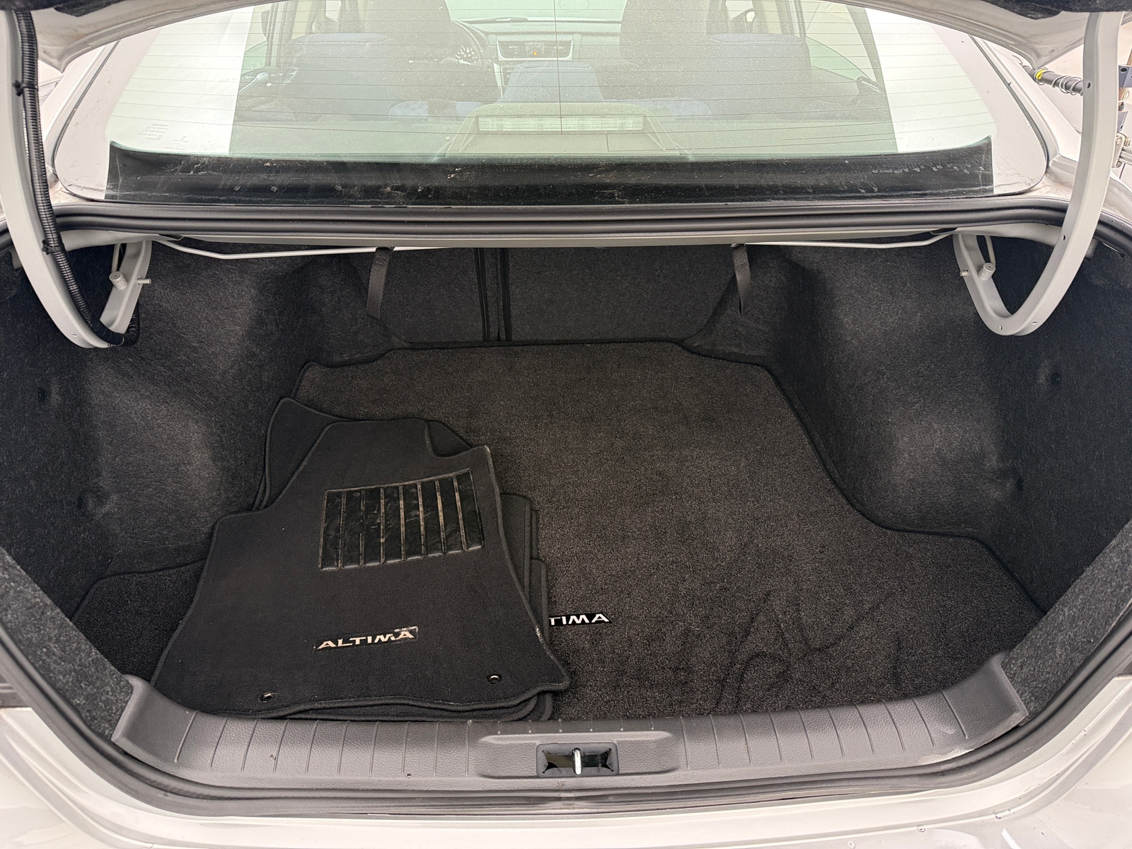 Thumbnail: 2017 Nissan Altima - 7