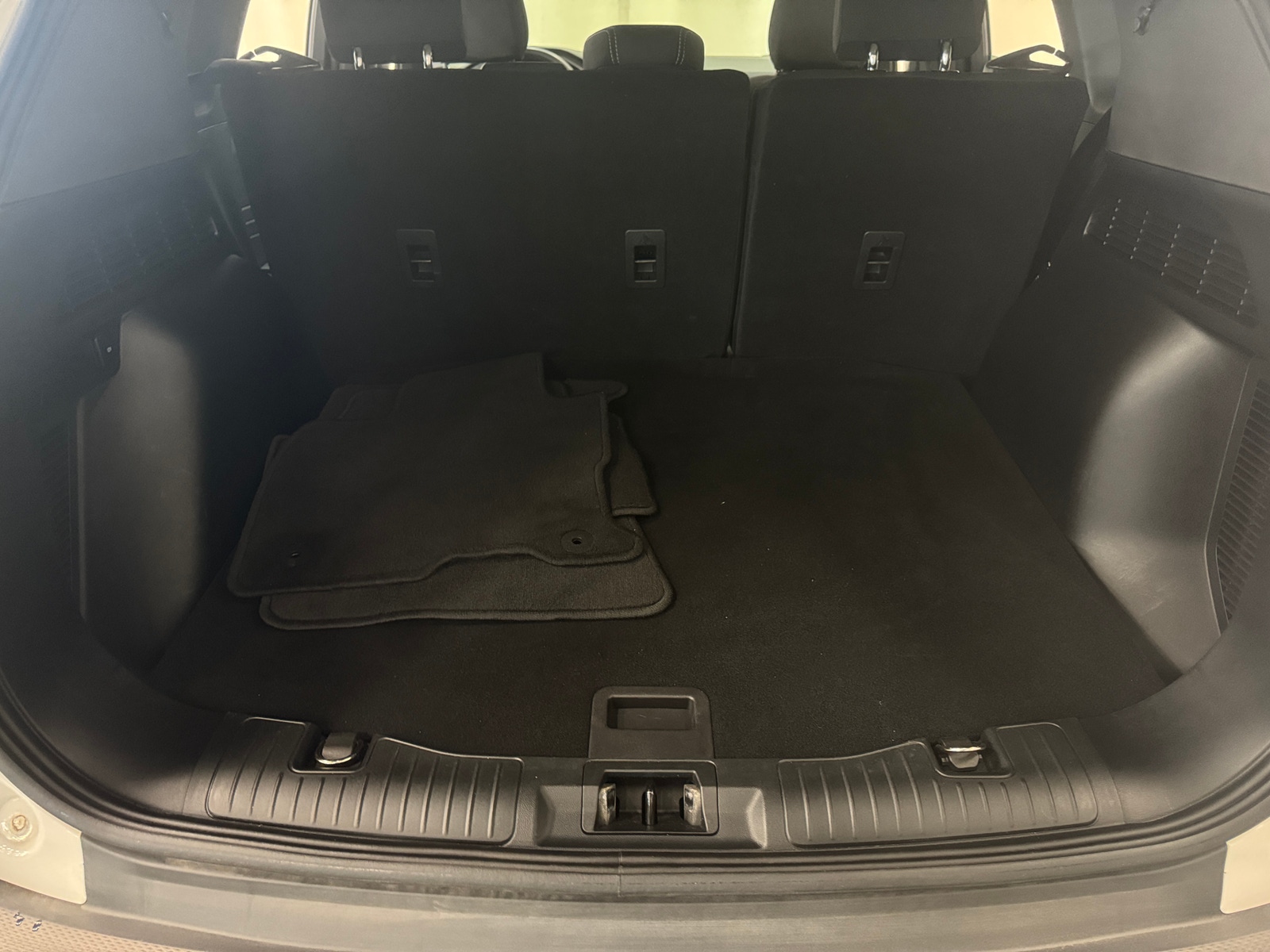 Thumbnail: 2023 Ford Escape - 7