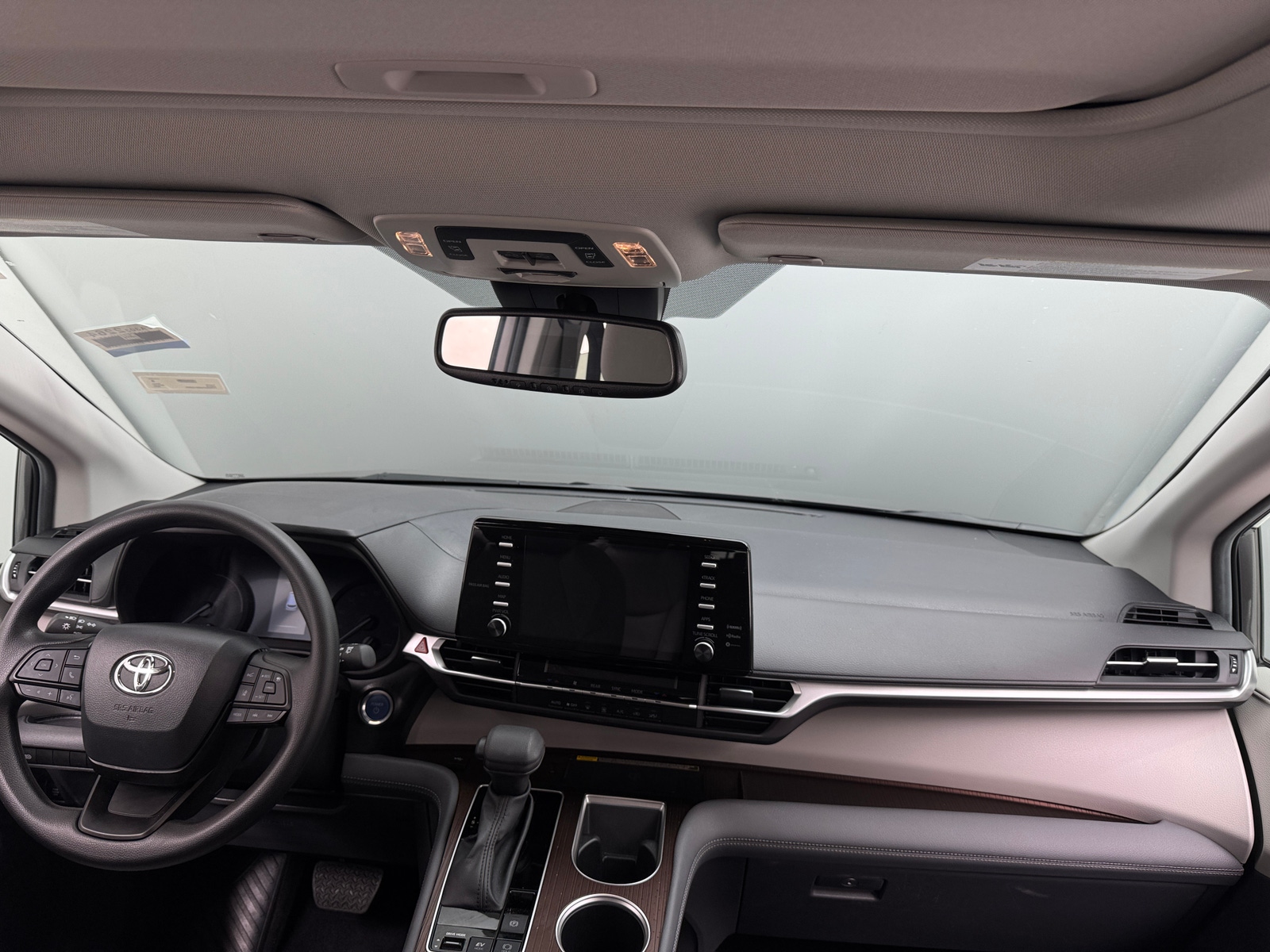 Thumbnail: 2024 Toyota Sienna - 3