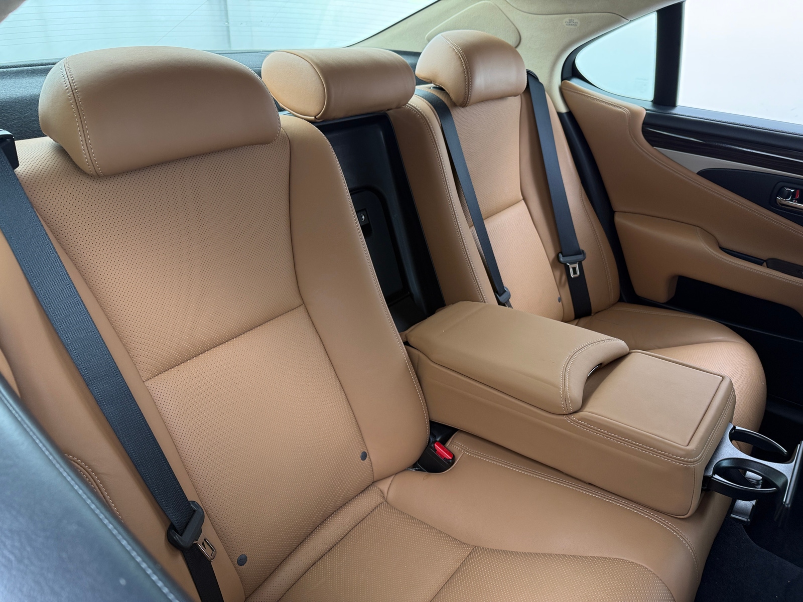 Thumbnail: 2015 Lexus LS - 5