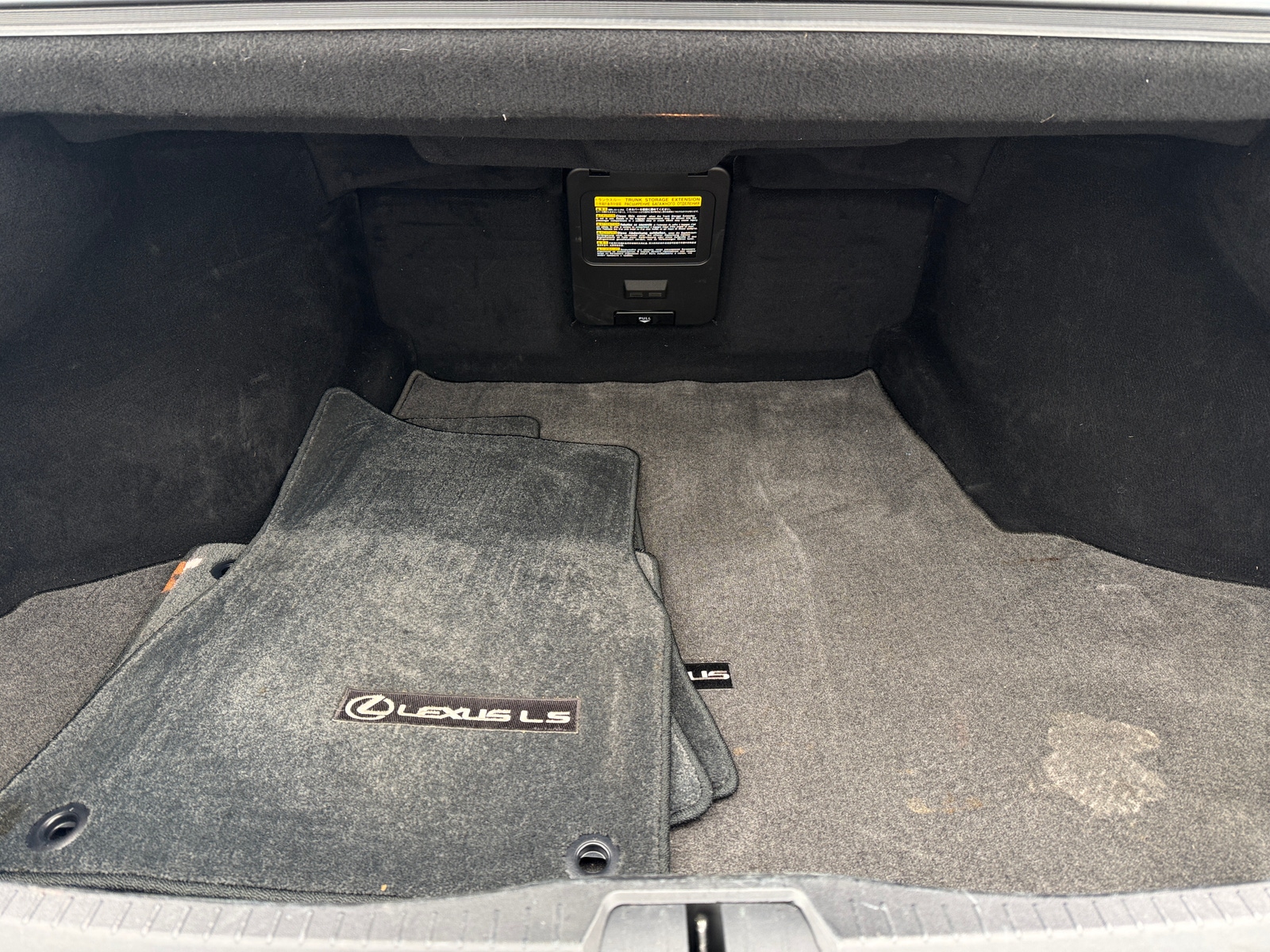 Thumbnail: 2015 Lexus LS - 6